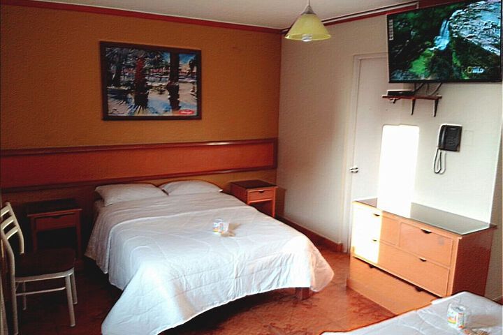 Room 18 of 43