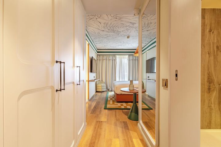 Room 16 of 57