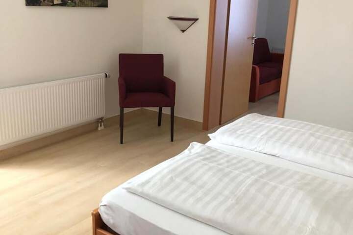 Room 13 of 42