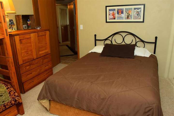 1 Bedroom Mountain Deluxe Villa King Bed Sofa (39 of 108)
