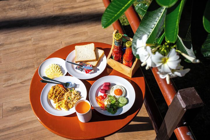 Breakfast/Coffee Service 165 of 251
