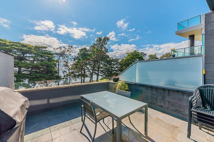 Terrace/Patio 11 of 17