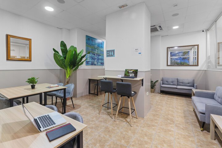 Room 9 of 13