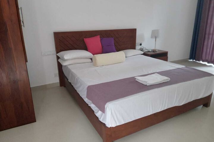 Room 5 of 62