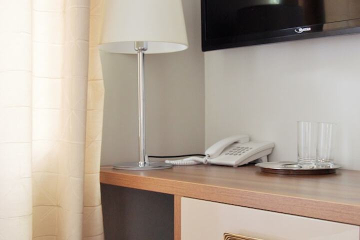 Room 5 of 34
