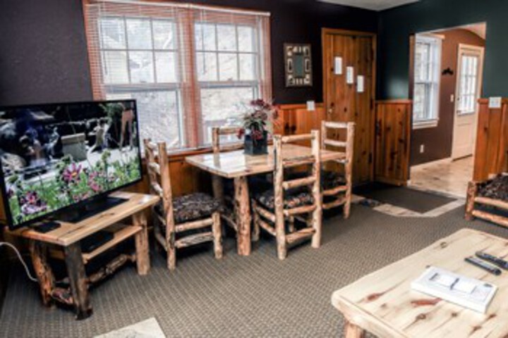 Room 5 of 12