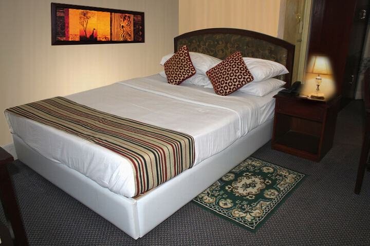 Room 3 of 6