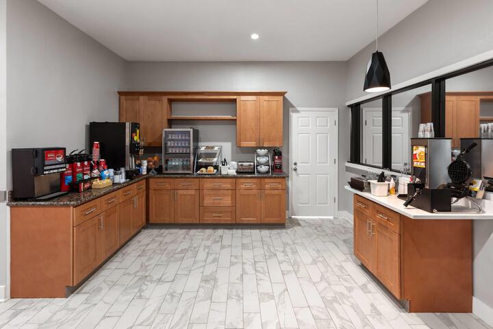 Breakfast area