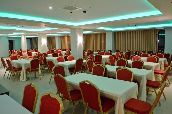 Ballroom/Hall 5 of 26