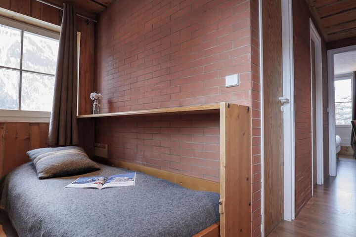 Room 28 of 94