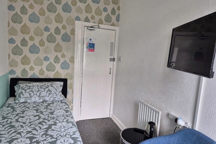 Room 2 of 59