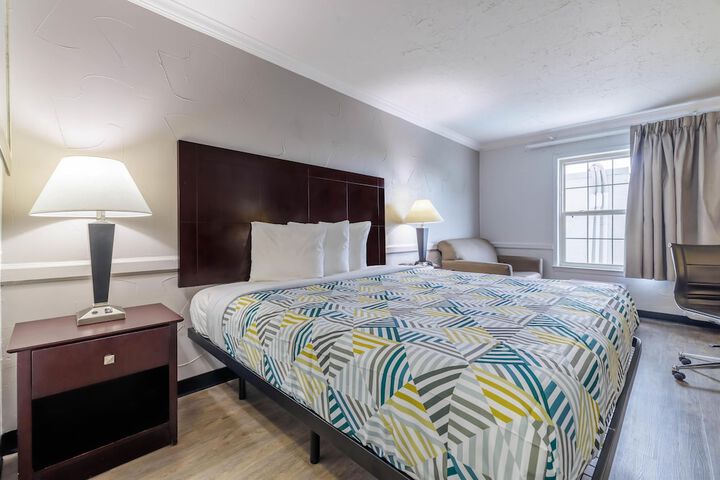 Room 8 of 21