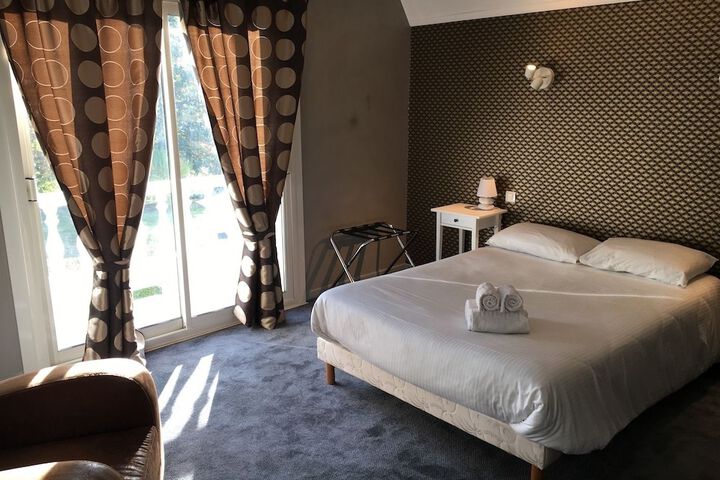 Room 6 of 23