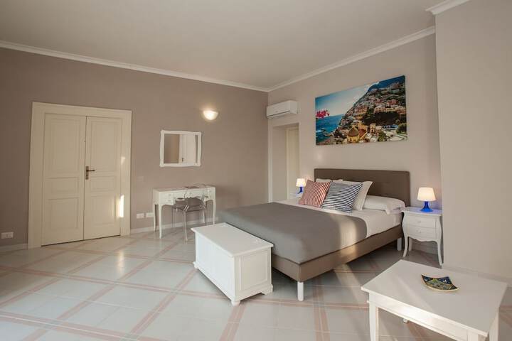 Room 15 of 25