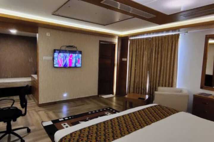 Room 12 of 19