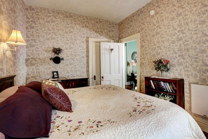 Room 8 of 46