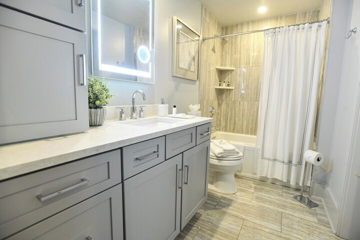 Room 324 of 371