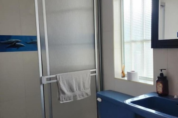 Room 12 of 21