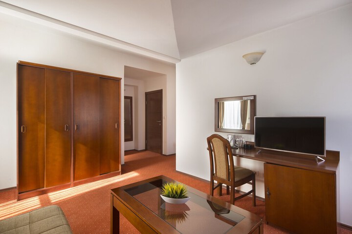 Room 48 of 95
