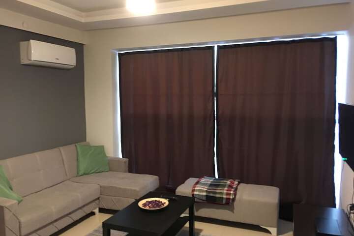 Room 5 of 6