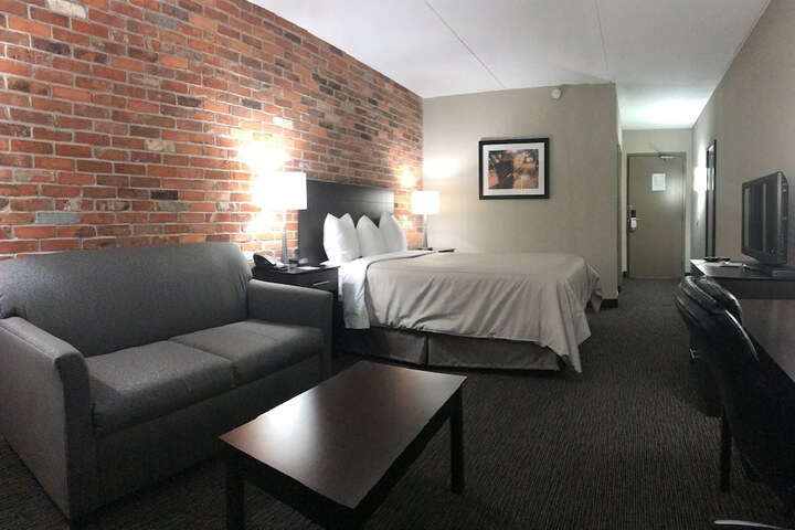 Room 7 of 28