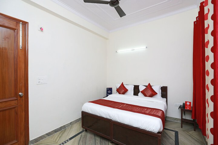 Room 11 of 21