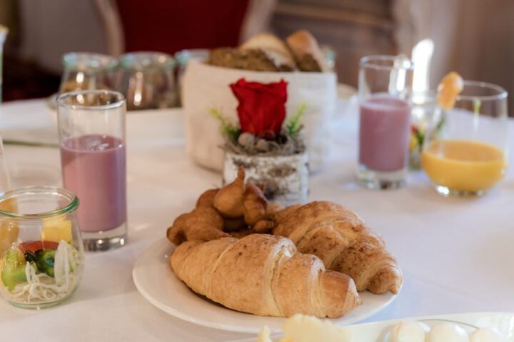Breakfast/Coffee Service 66 of 78