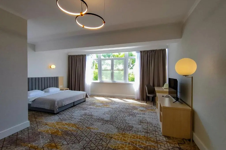 Room 2 of 13