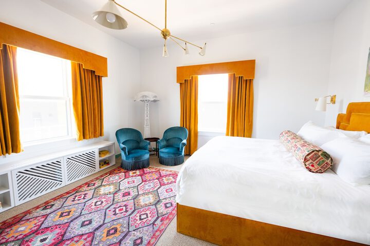 Room 4 of 88