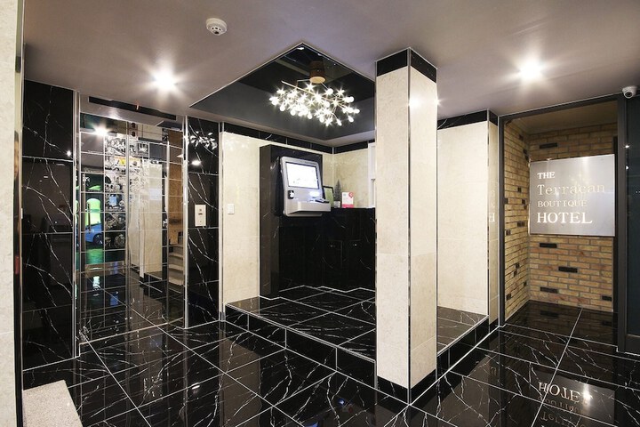 Hotel Interior 106 of 118
