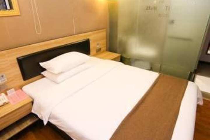 Room 2 of 7