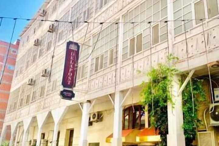 Hotel Entry