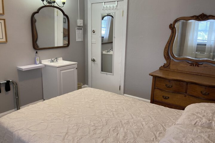 Room 13 of 53