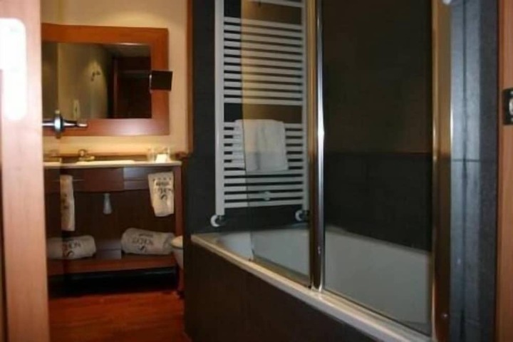 Bath Interior