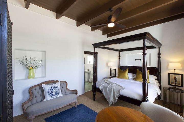 Room 3 of 38