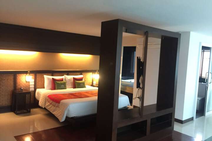 Room 51 of 115