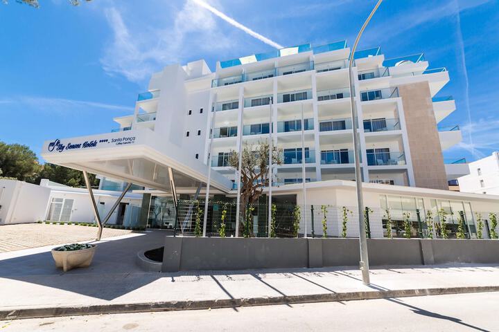 Hotel 226 of 237