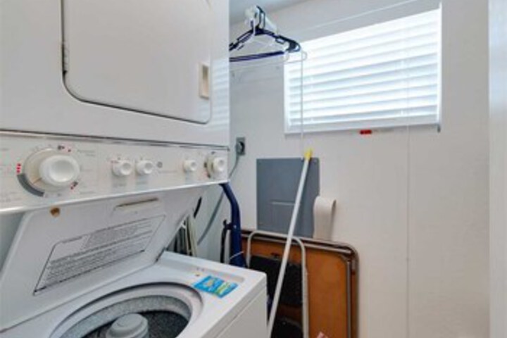 Laundry 13 of 45
