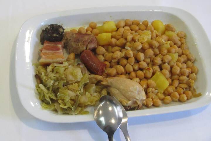 Dining 43 of 54