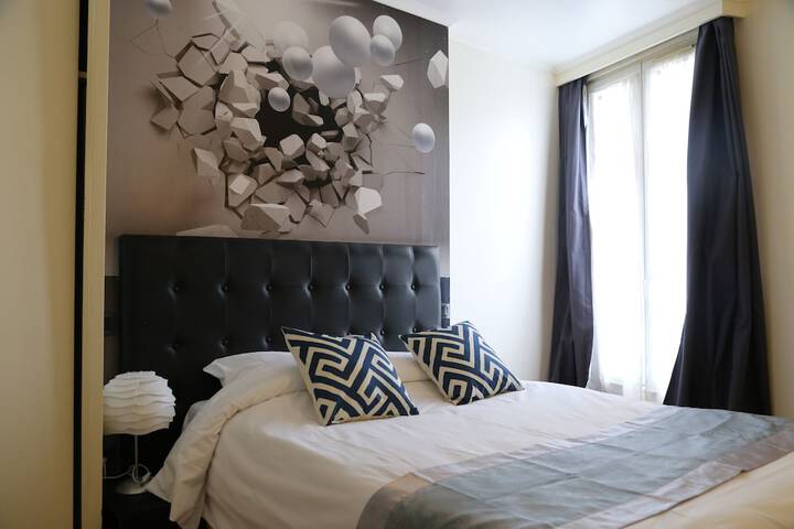 Room 10 of 33