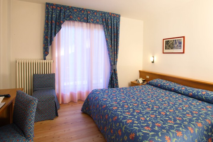 Room 7 of 51