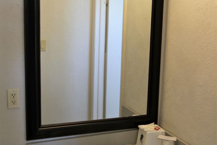 Room 26 of 38