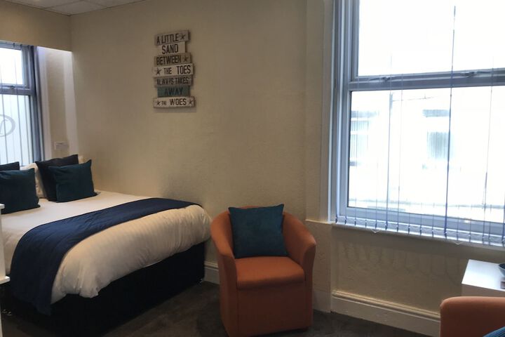 Room 42 of 101