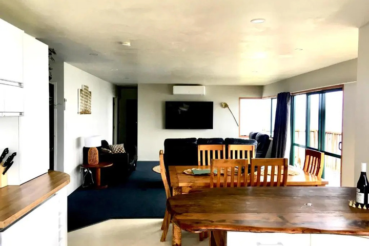 Room 5 of 13