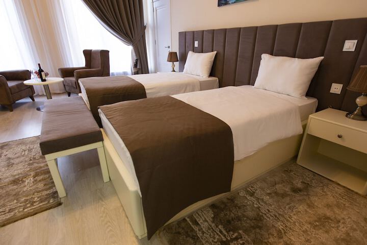 Room 14 of 63