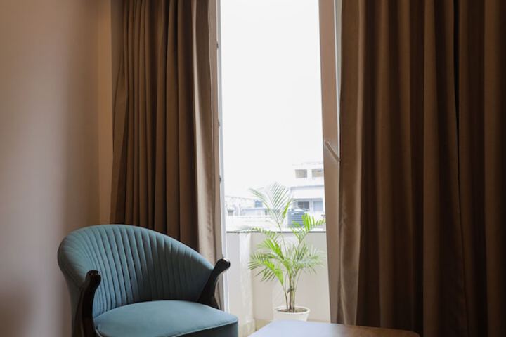Room 12 of 64