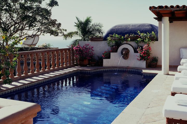 Pool 115 of 169