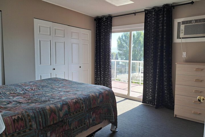 Room 43 of 176