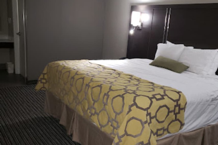 1 King Bed Second Floor (9 of 9)