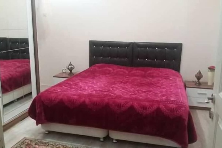 Room 25 of 185